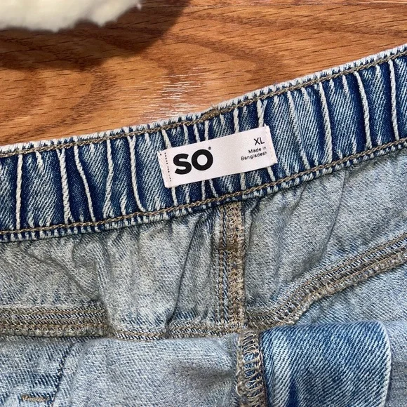 SO Women’s Denim Cargo Pants - Picture 4 of 4